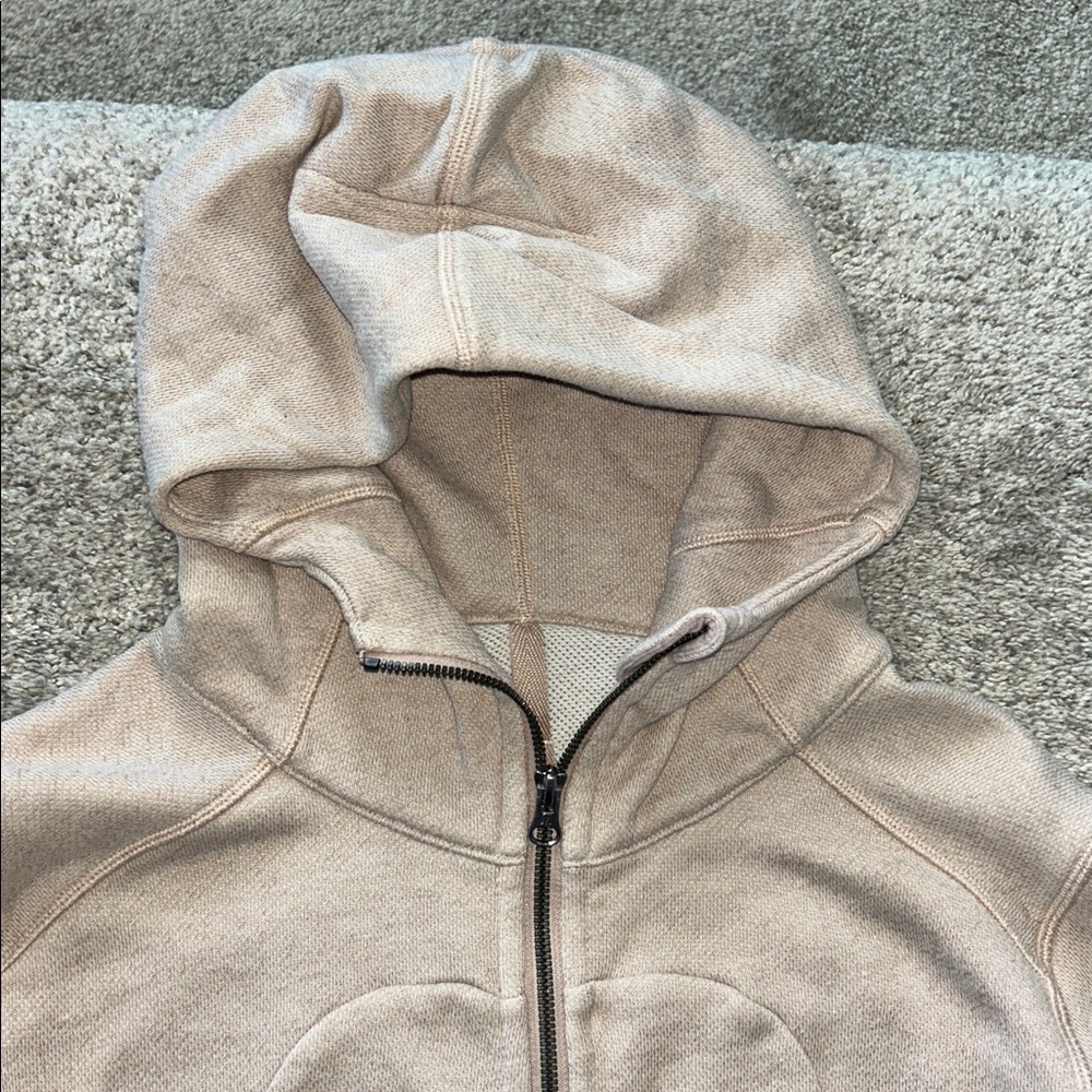 Lululemon Oatmeal color Hooded Zip-Up Hoodie/Jacket - Picture 4 of 9